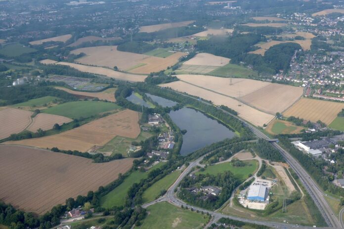 Luftbild Oelbach-Schönungsteiche, Stadtgrenze Bochum Witten