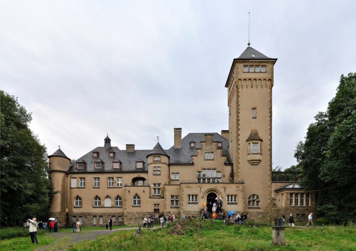 Duisburg, Haus Hartenfels, 2011-09 CN