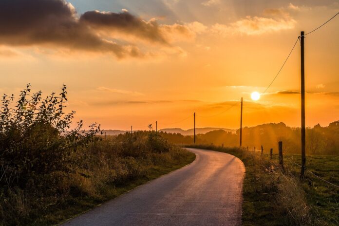 Sunset on a string (Breckerfeld)