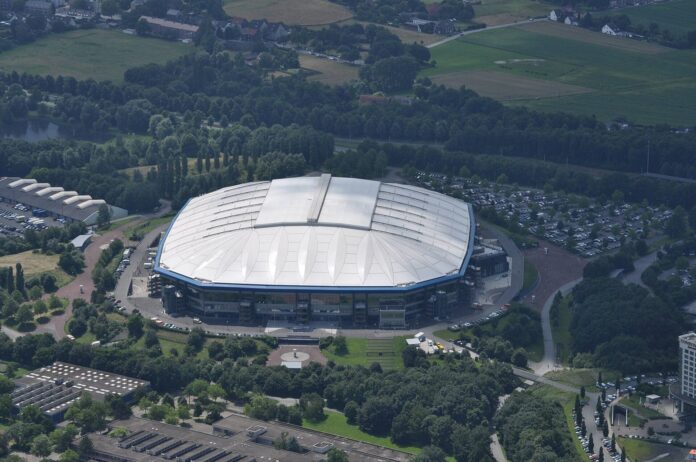Veltins-arena-2016